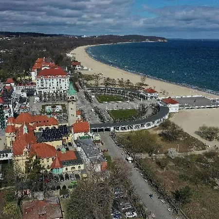 Wakcyjny Przy Ulicy Paryzntow Gdańsk