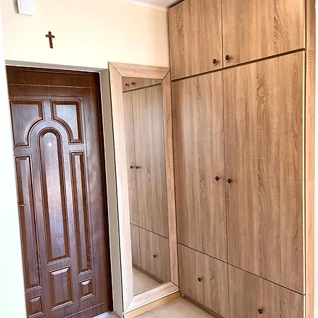 Appartement Wakcyjny Przy Ulicy Paryzntow *